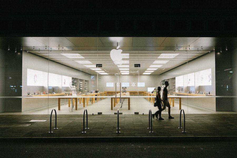ilustrasi Apple Store (pexels.com/Harry Cunningham @harry.digital)