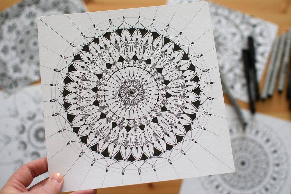 ilustrasi mandala (maxpixel.net)
