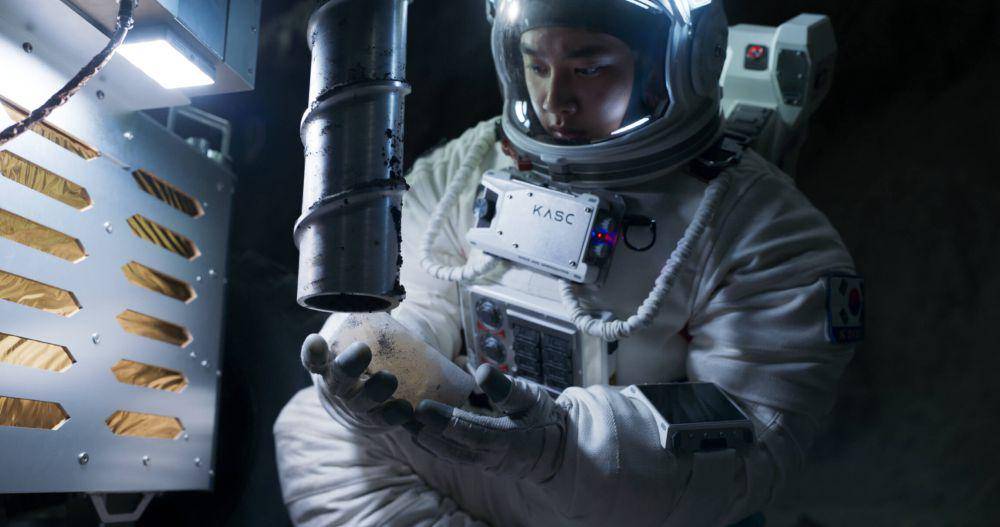 D.O. EXO di film The Moon (dok. CJ ENM Studios/The Moon)