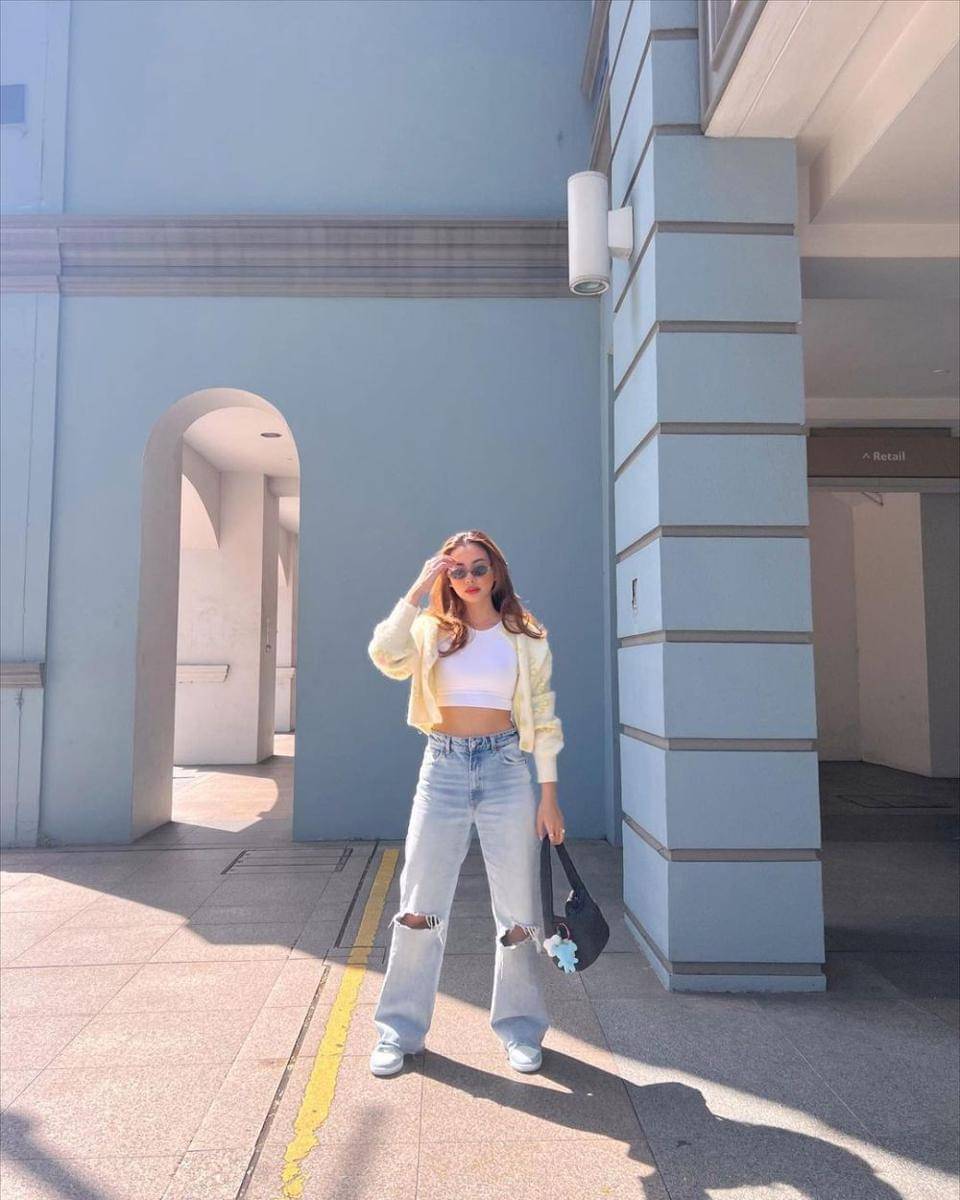 Hangout pakai celana panjang ala Ludovica Jessica (instagram.com/ludovicajessica)