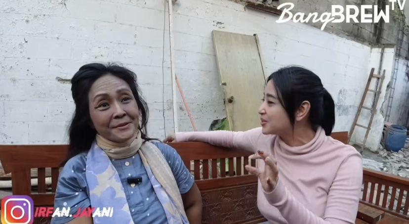 8 Momen Dewi Perssik Kunjungi Mbak Putri, Eks Model yang Bernasib Pilu