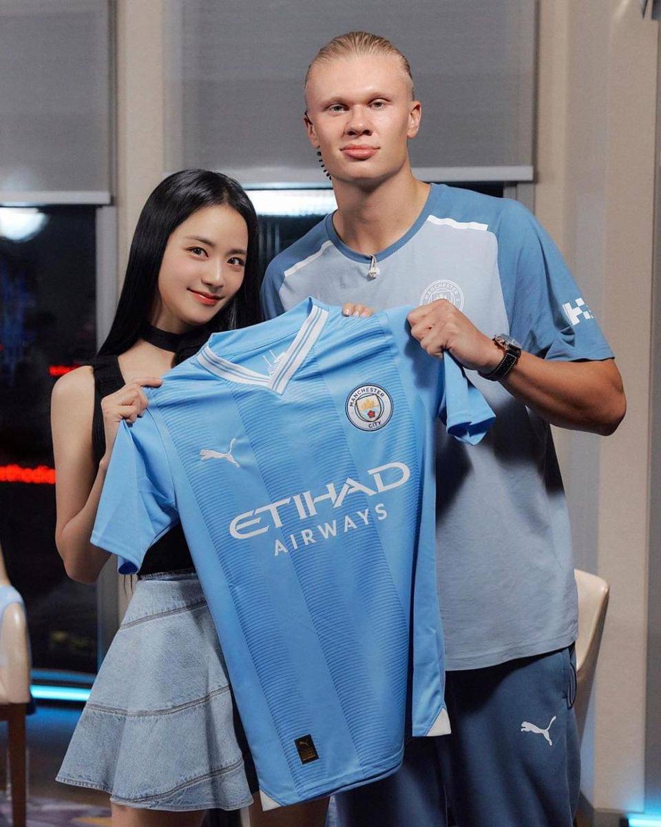 potret Jisoo & Erling Haaland dalam acara A Coupang Play (instagram.com/coupangplay)