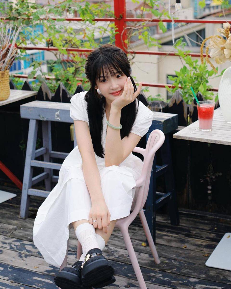 potret Zhang Miao Yi (instagram.com/kiimoucom)