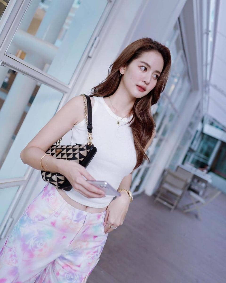 shoulder bag ala Bow Maylada (instagram.com/bow_maylada)