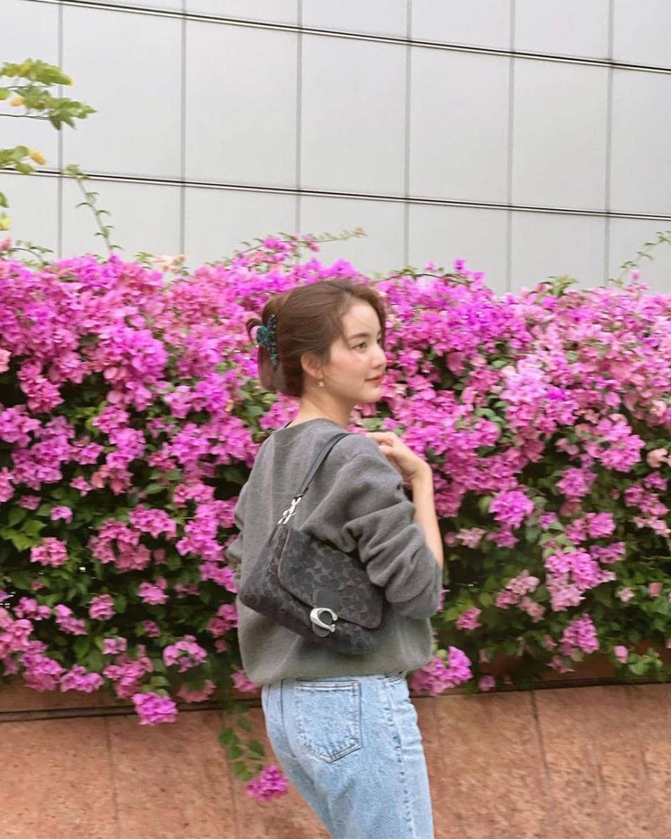 shoulder bag ala Bow Maylada (instagram.com/bow_maylada)