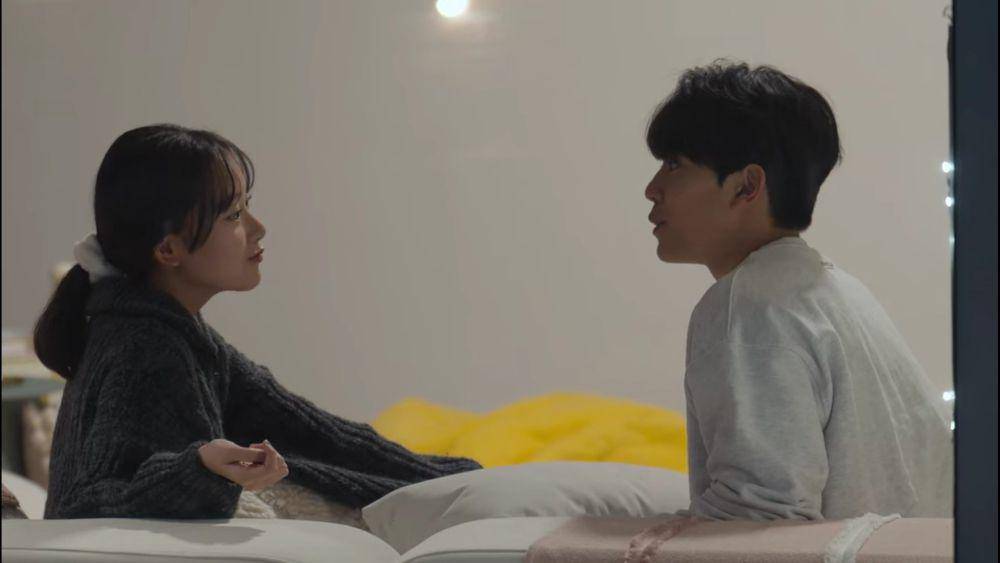 Ji Woo dan Jung Yun jadian di Nineteen to Twenty (dok. Netflix/Nineteen to Twenty)