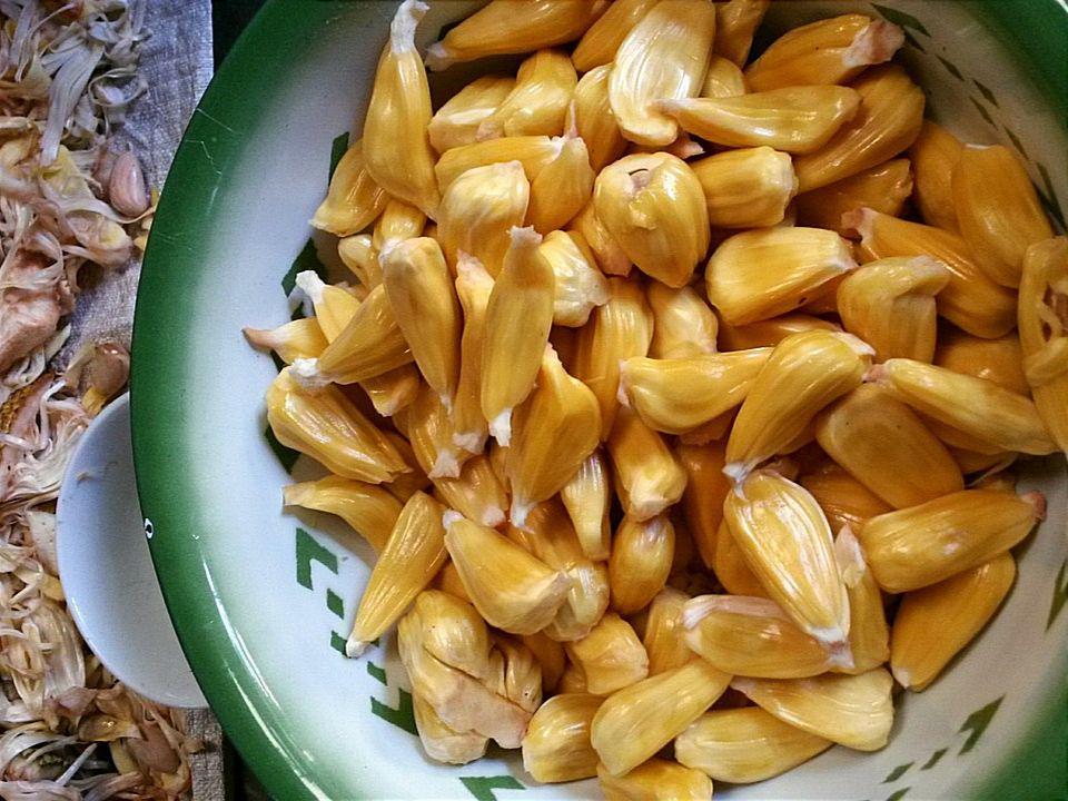 ilustrasi membersihkan buah nangka (pixabay.com/mrs.pandora)