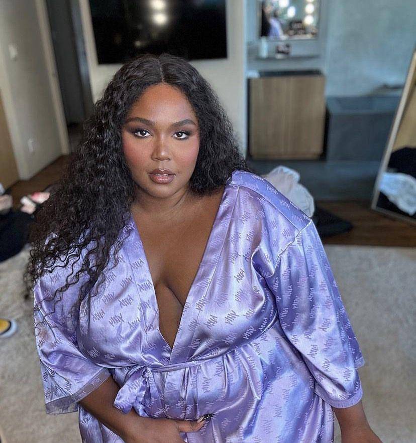 potret Lizzo (instagram.com/lizzobeeating)