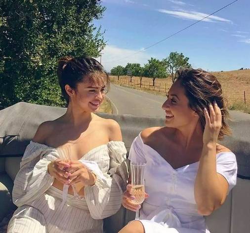 potret Selena Gomez dan Francia Raisa (instagram.com/selenagomez)