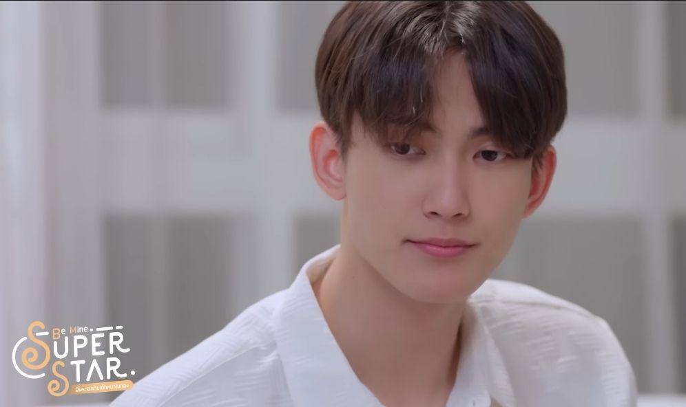 First Chalongrat dalam drama Be Mine SuperStar (youtube.com/beminesuperstar)