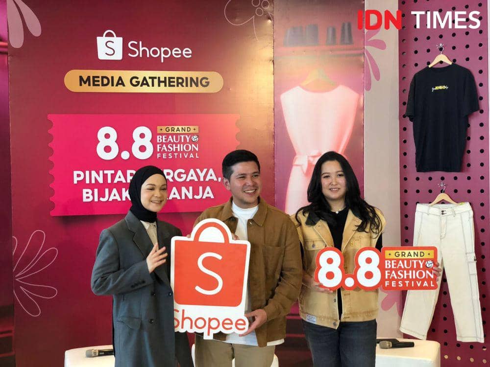 Kreasikan Fashion Style Terbaikmu Bersama Shopee 8.8, Banyak Diskon!