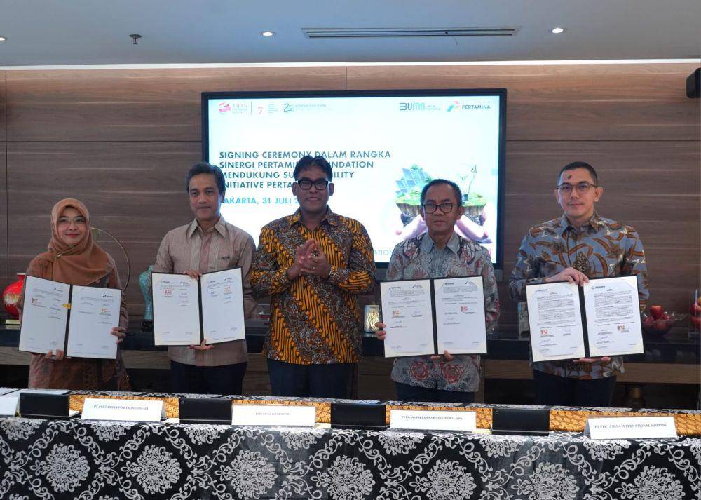 PT Pertamina International Shipping (PIS) menandatangani nota kesepahaman atau Memorandum of Understanding (MoU) dengan Pertamina Foundation (Dok. Pertamina)