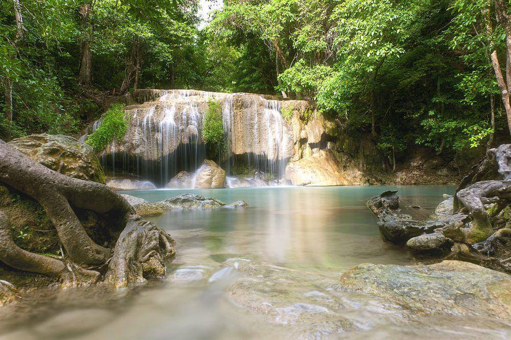 Erawan National Park (commons.wikimedia.org/Preecha.MJ)