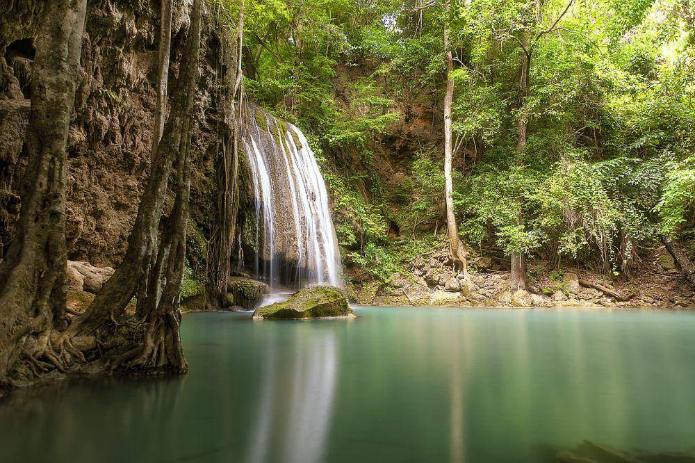 Erawan National Park (commons.wikimedia.org/Preecha.MJ)