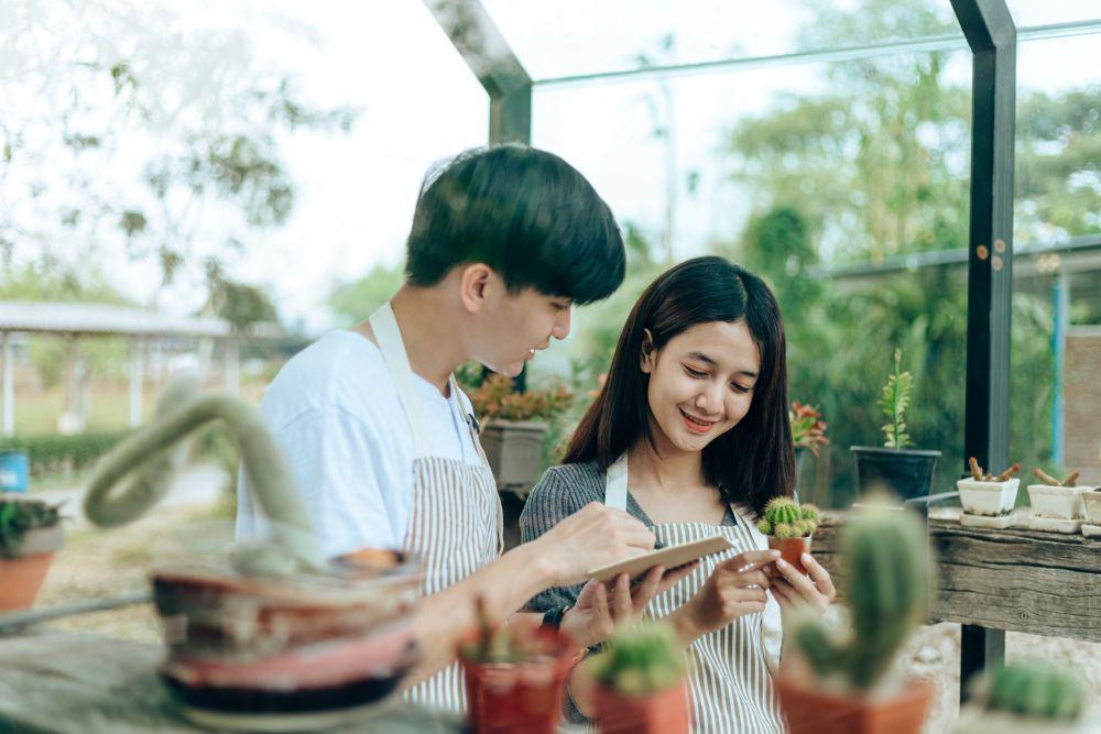Awal Pacaran, Biasanya 4 Hal Ini Jadi Wishlist Para Love Birds