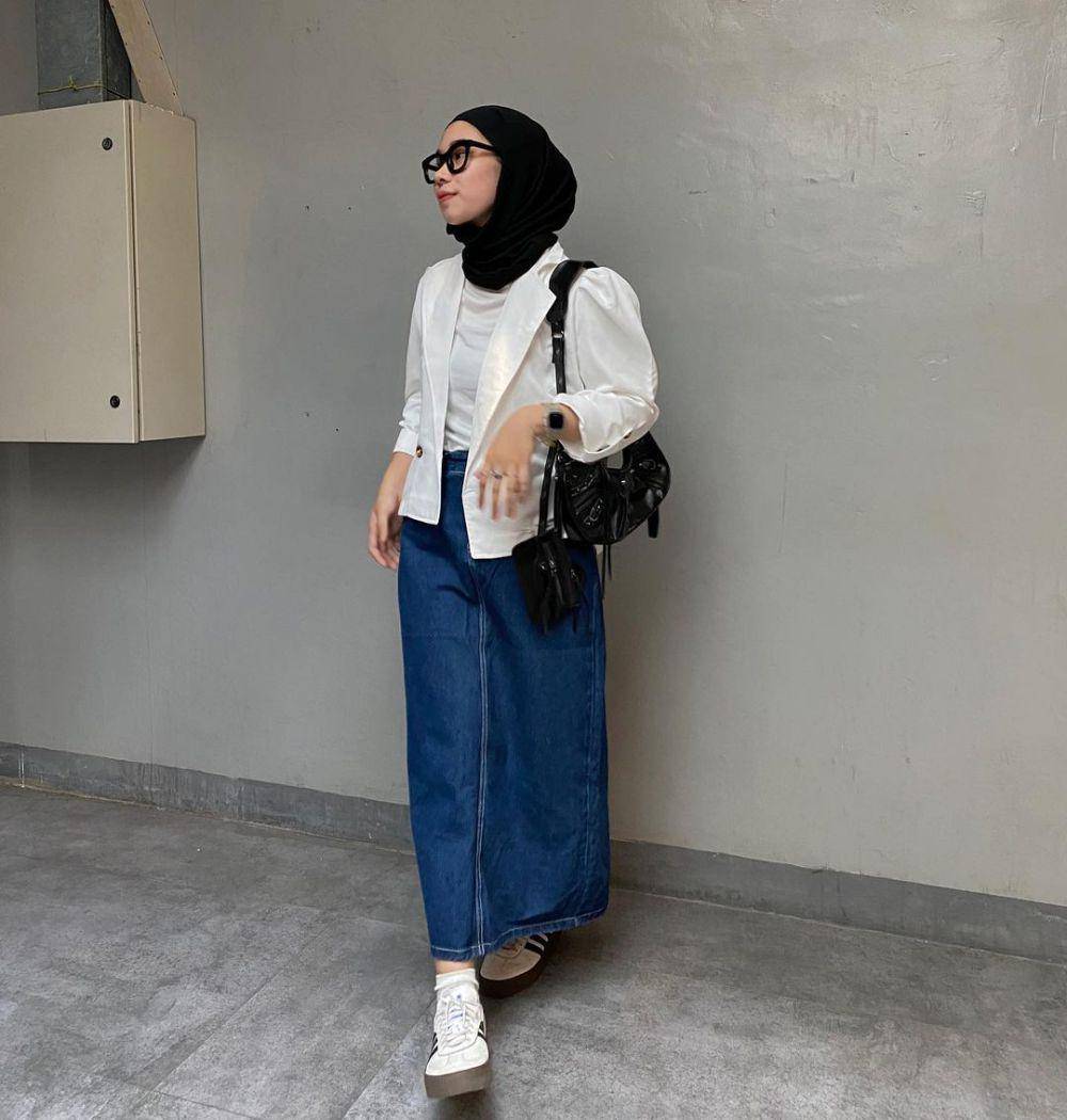 Fitri Hasiani (instagram.com/_kakpit)