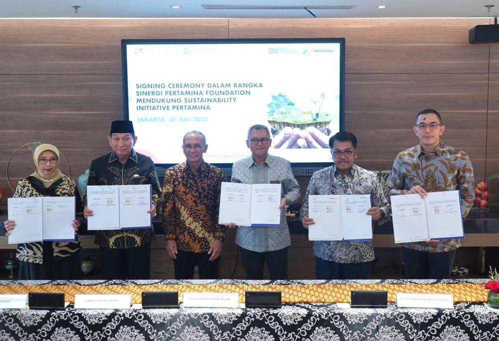 PT Pertamina International Shipping (PIS) menandatangani nota kesepahaman atau Memorandum of Understanding (MoU) dengan Pertamina Foundation (Dok. Pertamina)