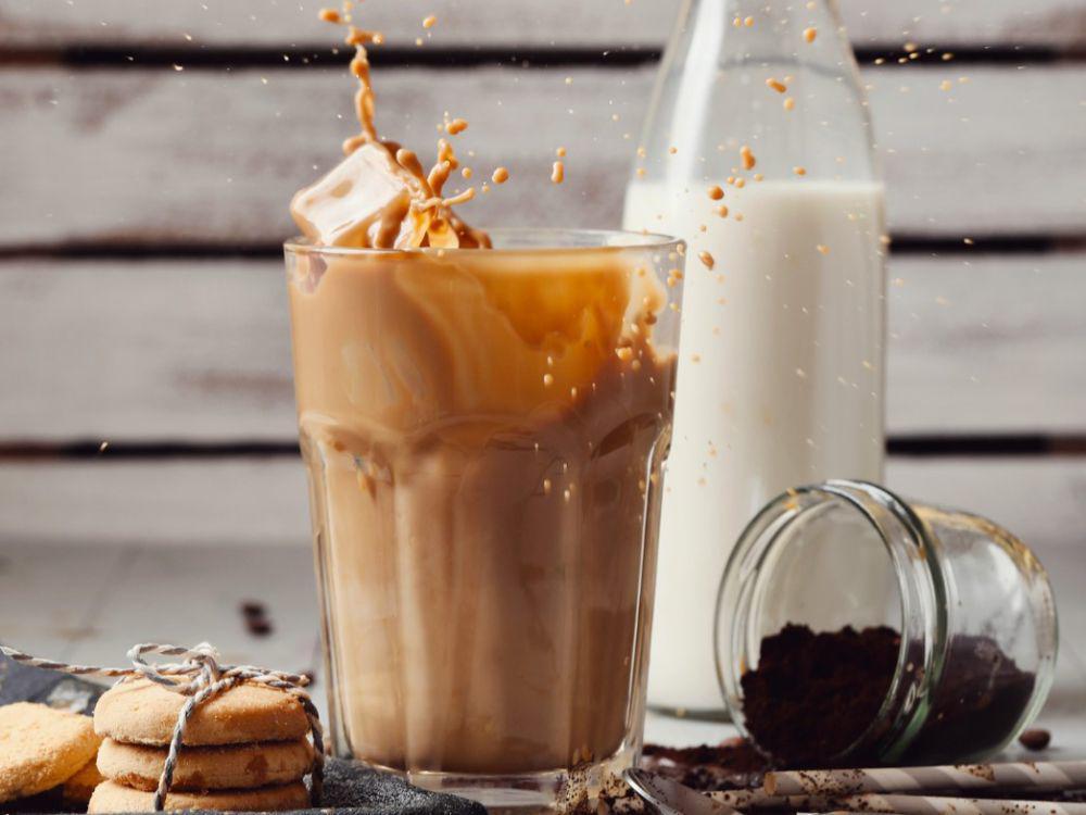 Resep Iced Cinnamon Coffee ala Starbucks, Super Simpel!