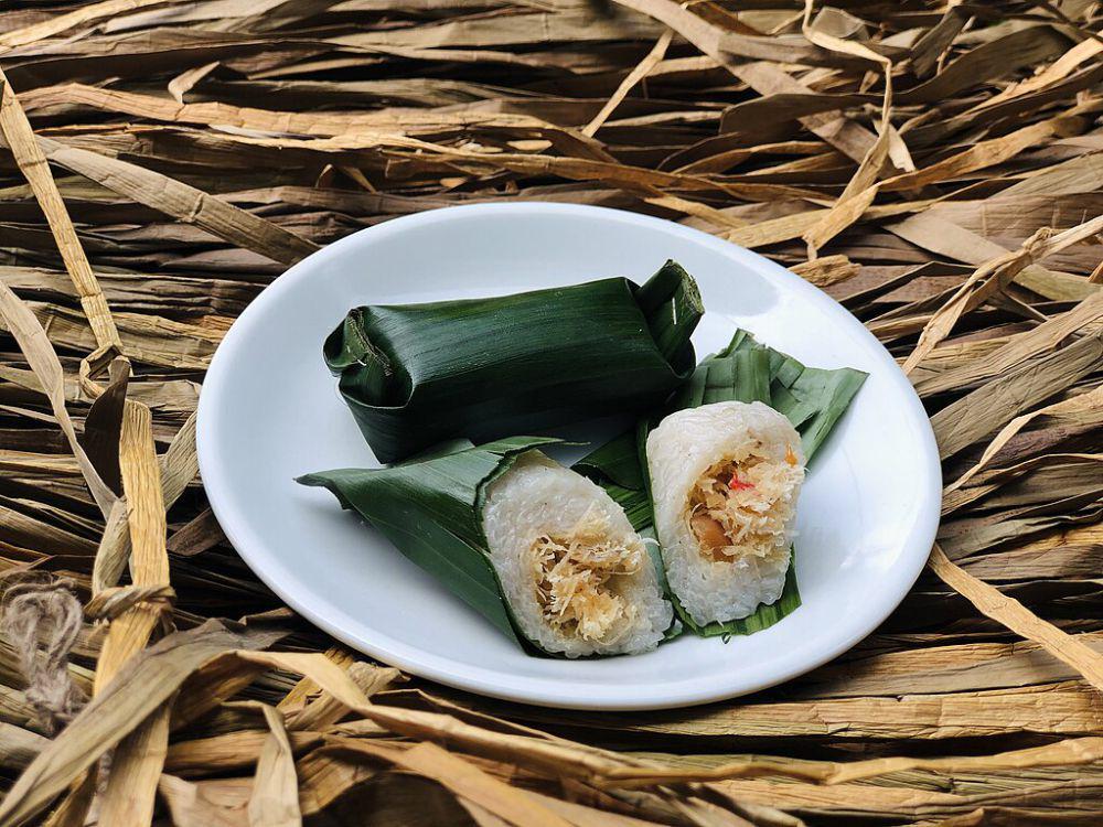 10 Jajanan Tradisional Indonesia yang Dibungkus Daun Pisang