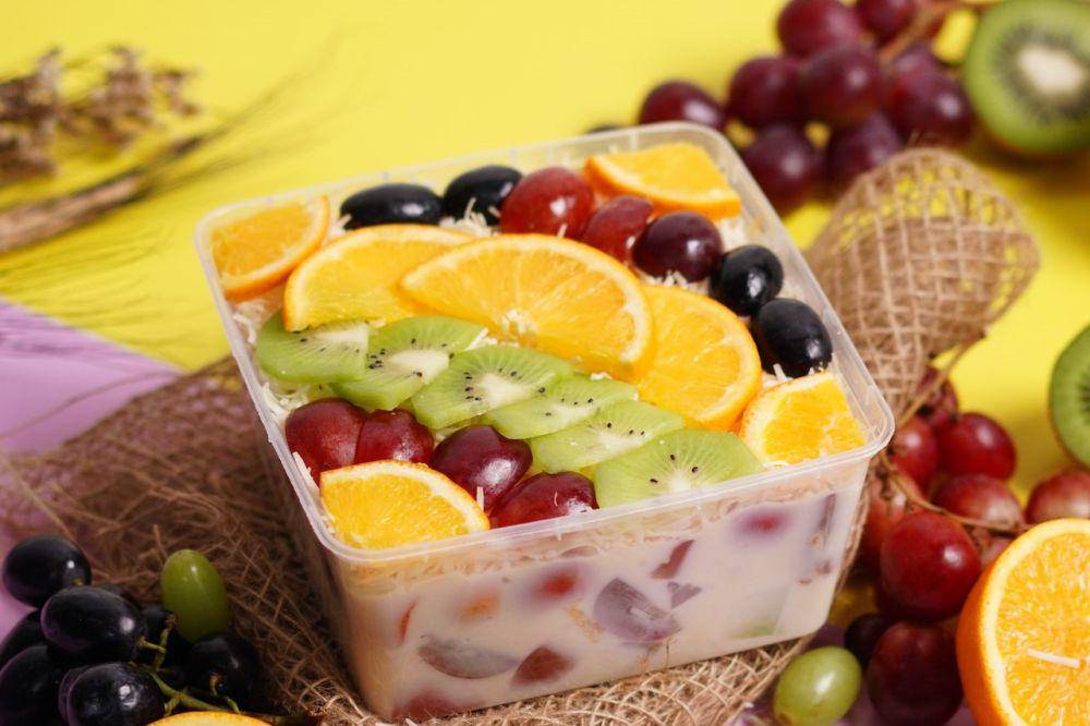 ilustrasi salad buah creamy (pexels.com/kelvin agustinus)