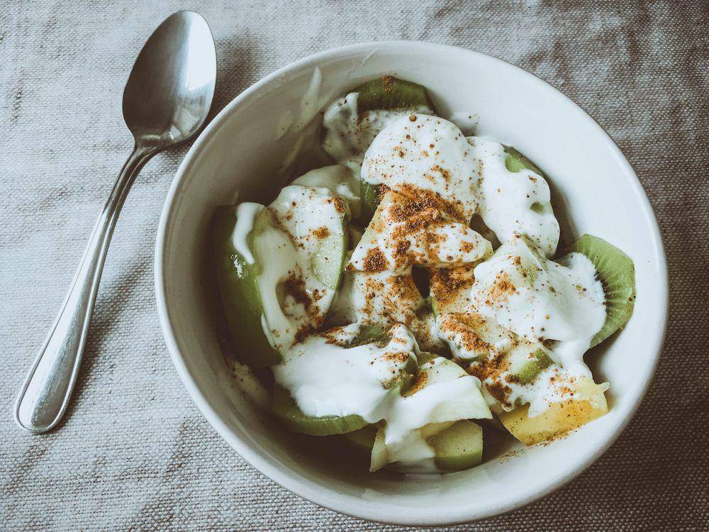 ilustrasi salad buah creamy (pexels.com/Lisa Fotios)