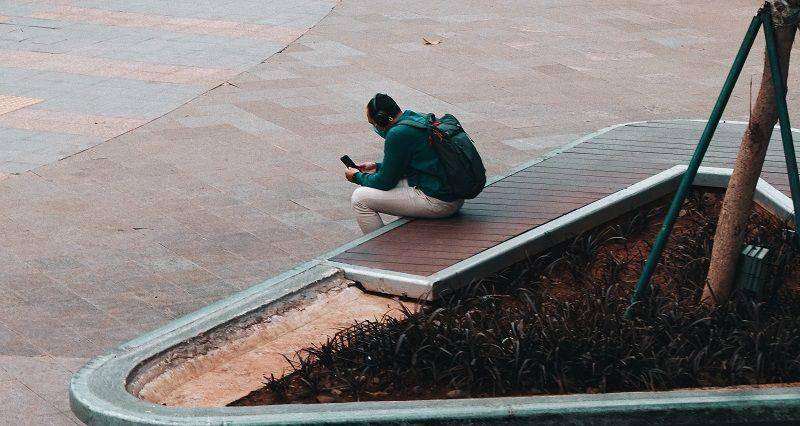 Jalan-jalan ke taman sendirian (pexels.com)