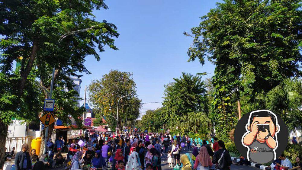 Suasana keramaian Car Free Day di Jalan Darmo Surabaya. Instagram/explorersurabaya