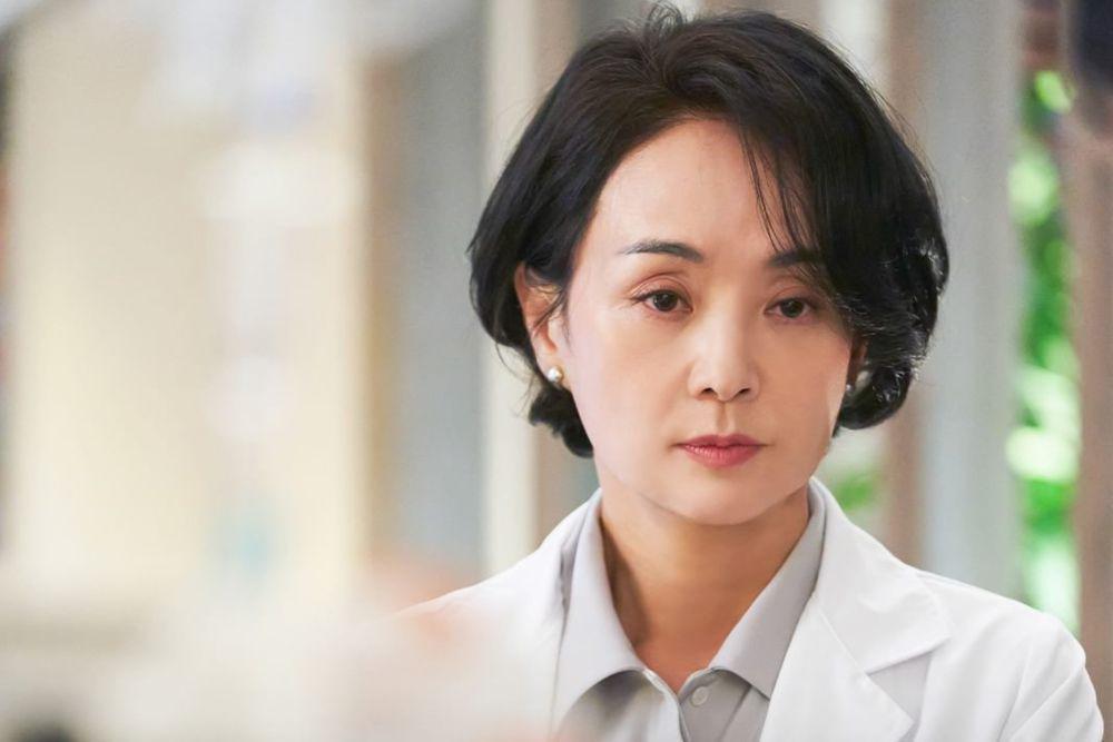 7 Bukti Yoo Jeong Suk Adalah Sosok Jahat di Drakor Longing for You