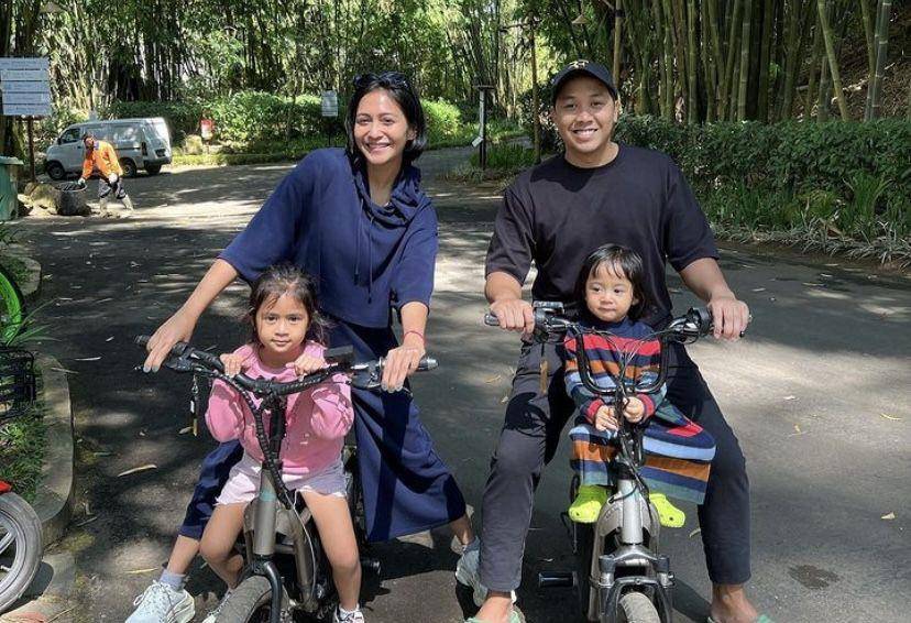 potret liburan keluarga Caca Tengker di Bandung (Instagram.com/cacatengker)
