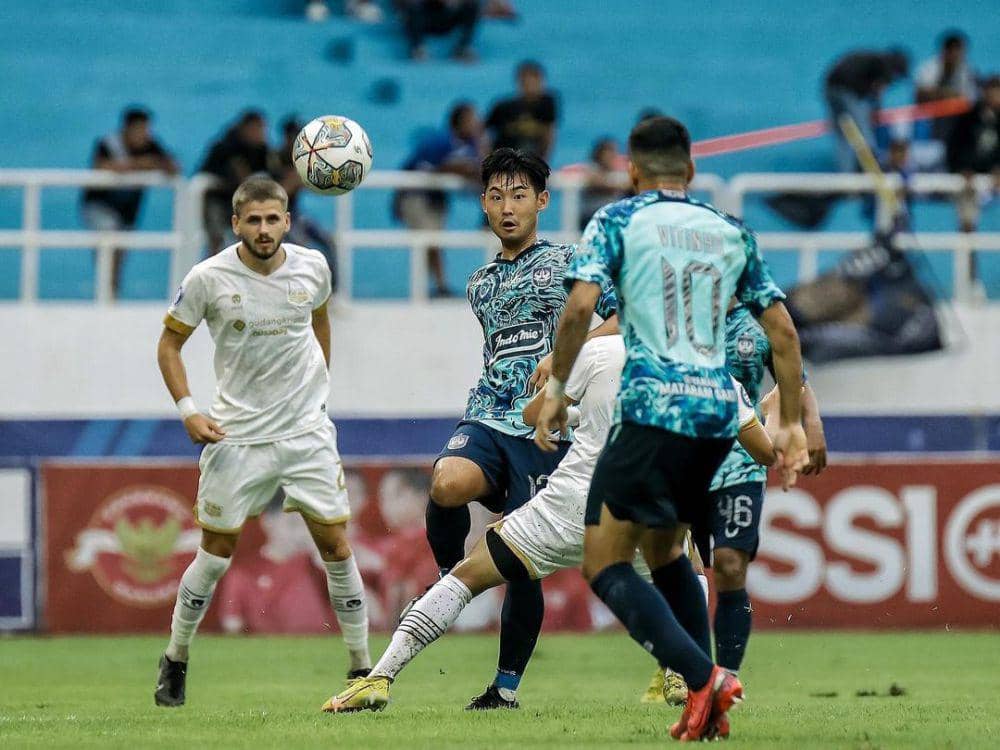 PSIS Semarang saat menghadapi Dewa United di Liga 1 Indonesia 2022/2023. (instagram.com/psisfcofficial)