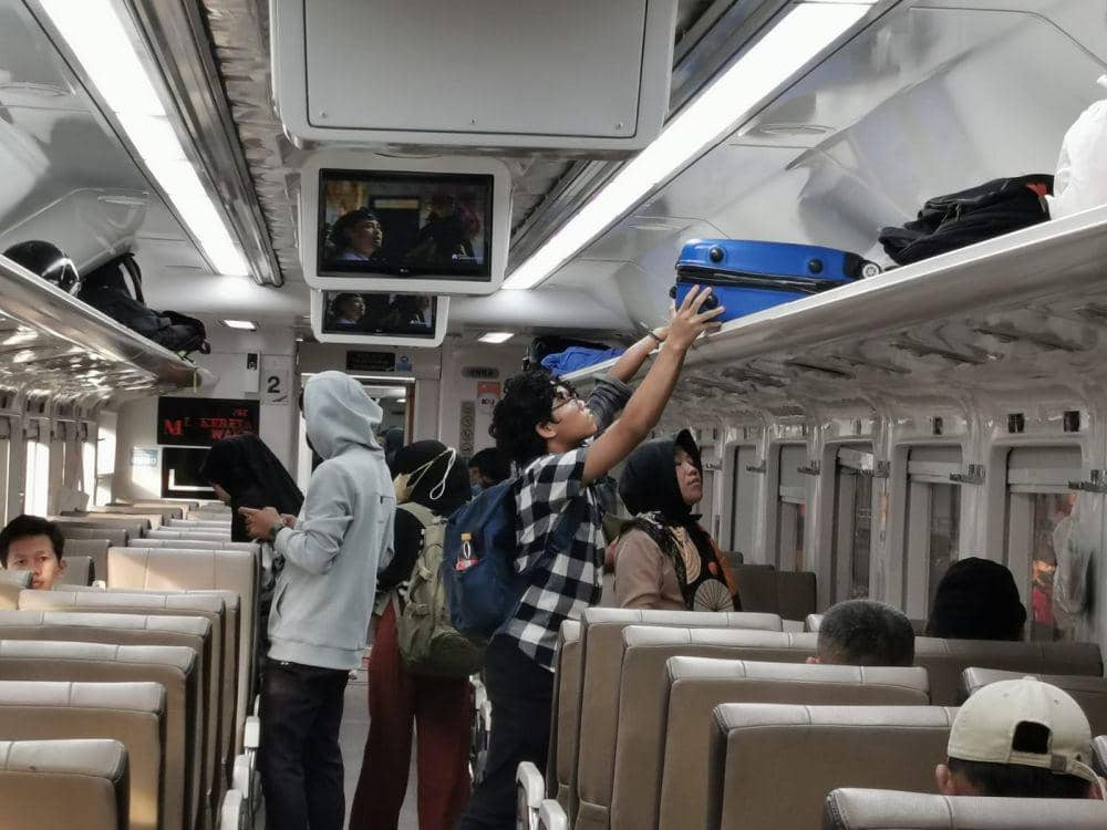 Suasana di salah satu kereta api. IDN Times/Istimewa
