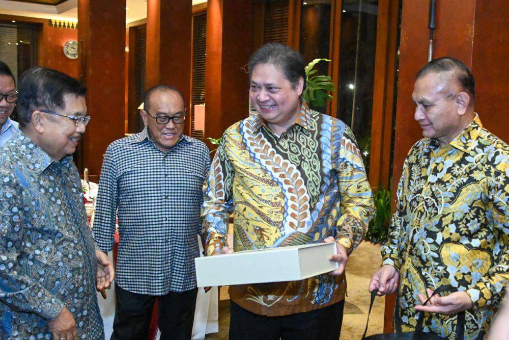 Pertemuan tertutup Airlangga Hartarto dengan sesepuh dan para mantan ketua umum partai Golkar di Darmawangsa Hotel, Kebayoran Baru, Jakarta Selatan, Jumat (4/8/2023). (Dok. Partai Golkar)