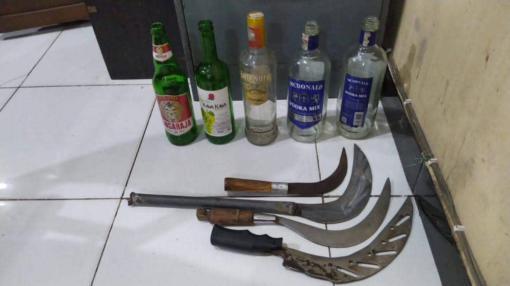 Barang bukti senjata tajam yang diamankan polisi. (Dok. Polres Bantul)