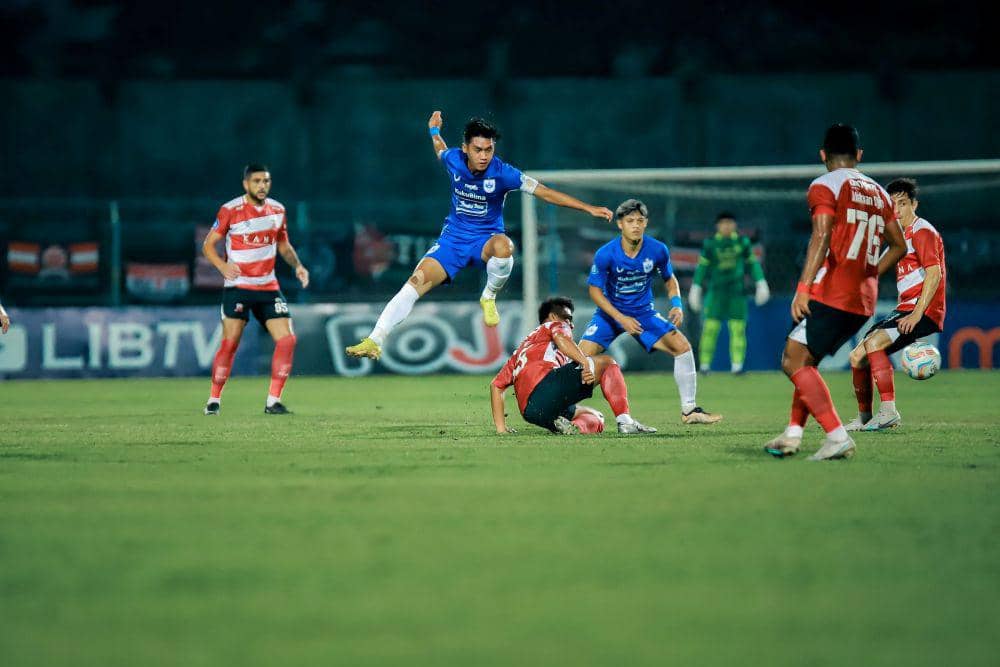 Pertandingan PSIS Semarang melawan Madura United di BRI Liga 1 2023/2024 di Stadion Gelora Bangkalan, Sabtu (5/8/2023). (dok. PSIS)