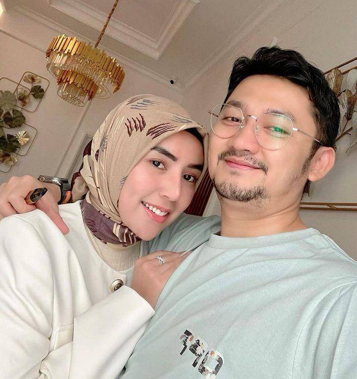 Angga wijaya dan istri (Instagram.com/anggawijaya88)