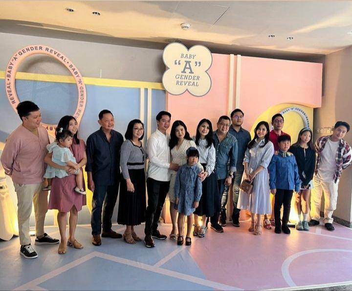 Gender reveal Valencia (Instagram.com/valenciatanoe)