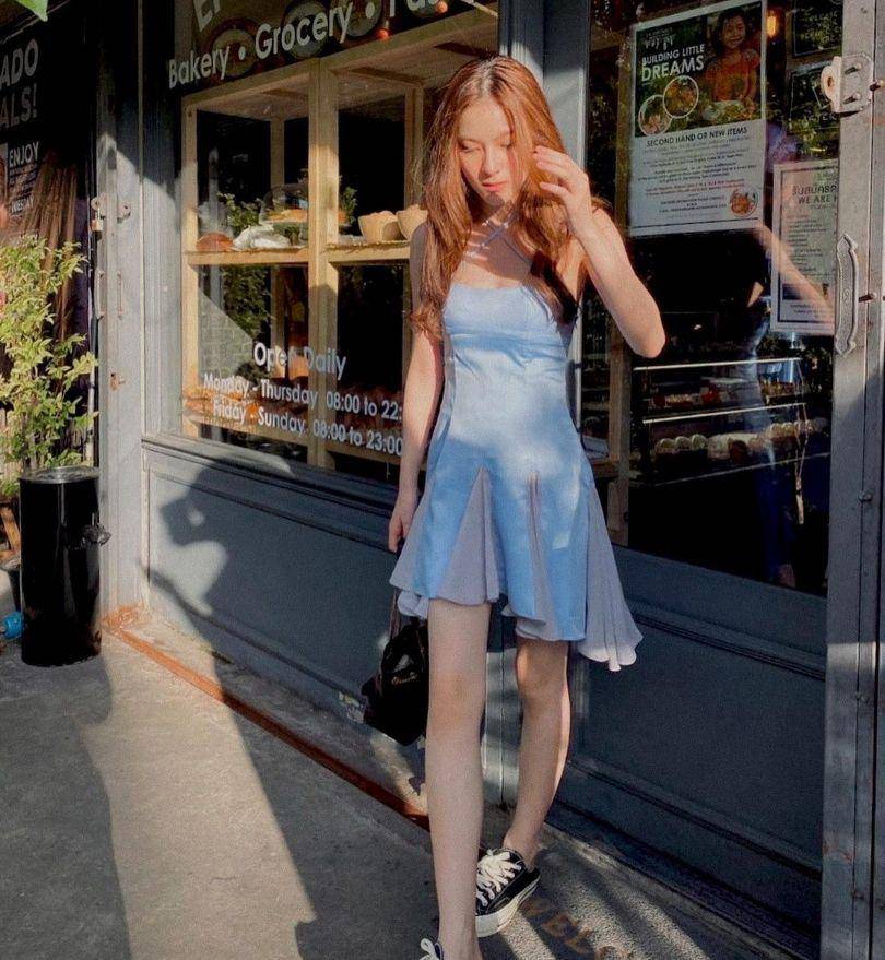 inspirasi outfit biru muda ala Prim Chanikarn (instagram.com/primiily)