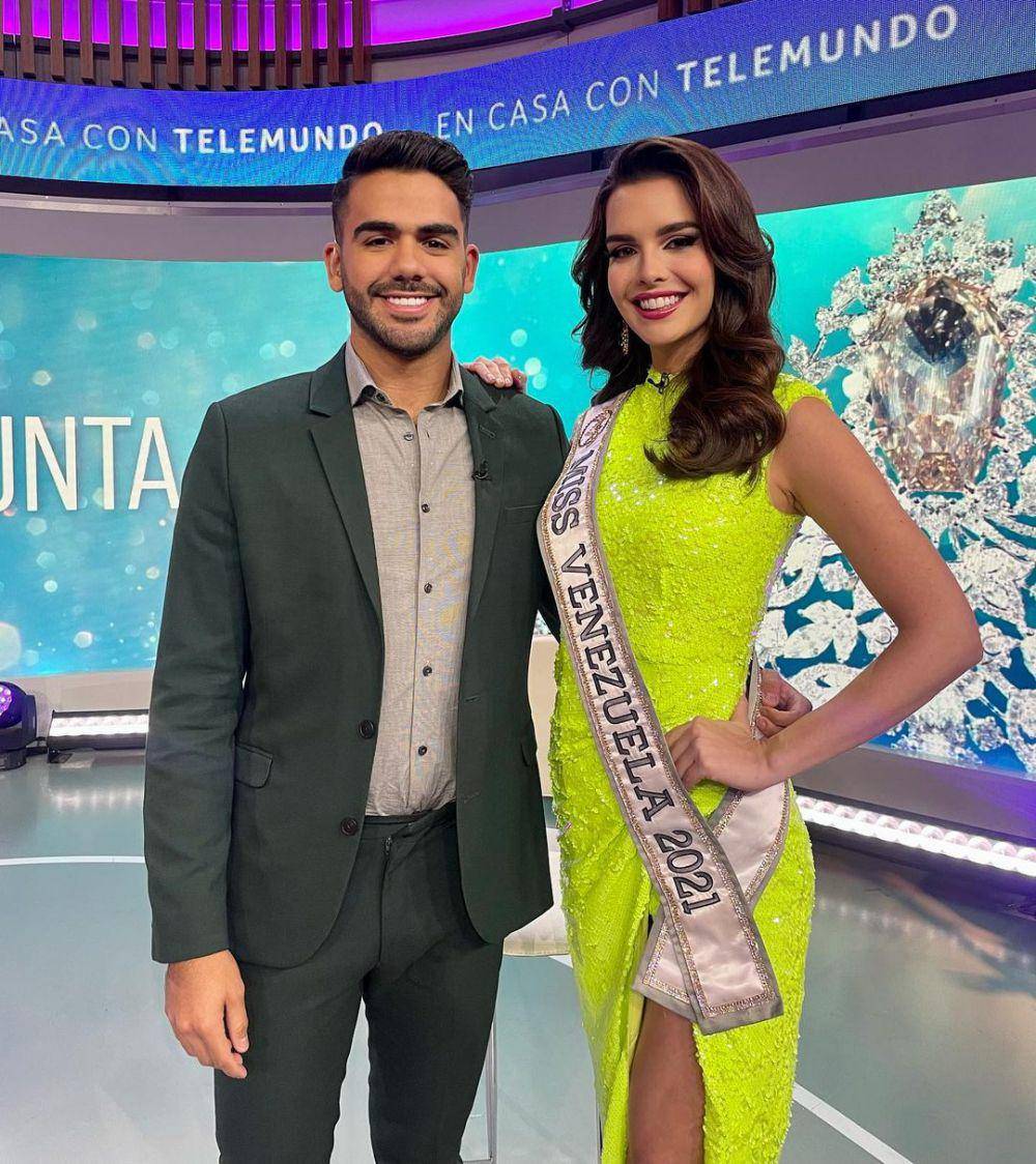 Potret Amanda Dudamel, Juara Kedua Miss Universe 2022 Saat Diundang di Salah Satu Acara TV Telemundo (Instagram.com/carlosadyan)