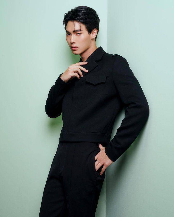 Win Metawin jadi brand ambassador Prada (Instagram.com/winmetawin)