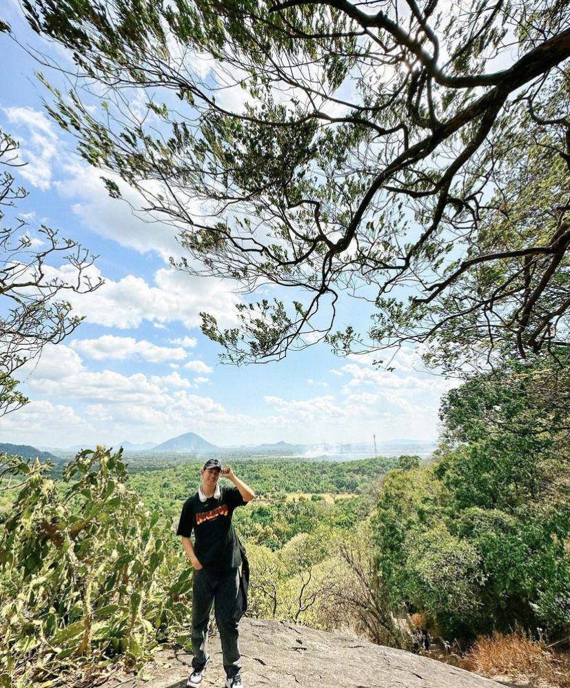 Jonathan Alden di Sri Lanka (instagram.com/narinkovilda)