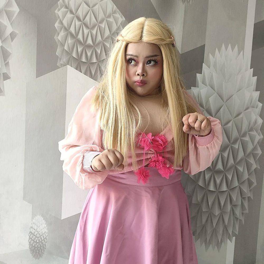 Potret Kekeyi cosplay Barbie. (instagram.com/rahmawatikekeyiputricantikka23)