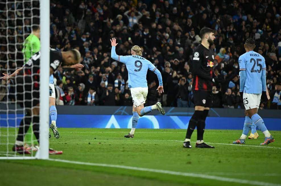 Selebrasi Haaland saat mencetak lima gol ke gawang Leipzig di babak 16 besar Liga Champions 2022/23. (uefa.com)