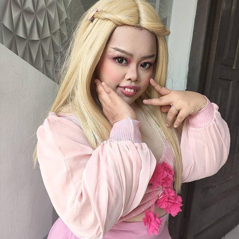 Potret Kekeyi cosplay Barbie. (instagram.com/rahmawatikekeyiputricantikka23)