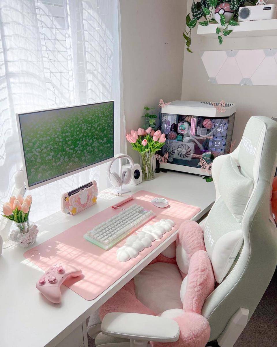 ide set up gaming (instagram.com/momodokii)