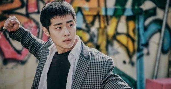 Ju Byeong Gyu di drama Dokgo Rewind (dok. Viki/Dokgo Rewind)