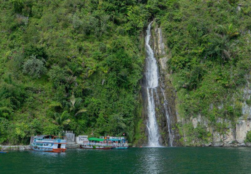 5 Air Terjun di Sekitar Danau Toba yang Seru buat Refreshing