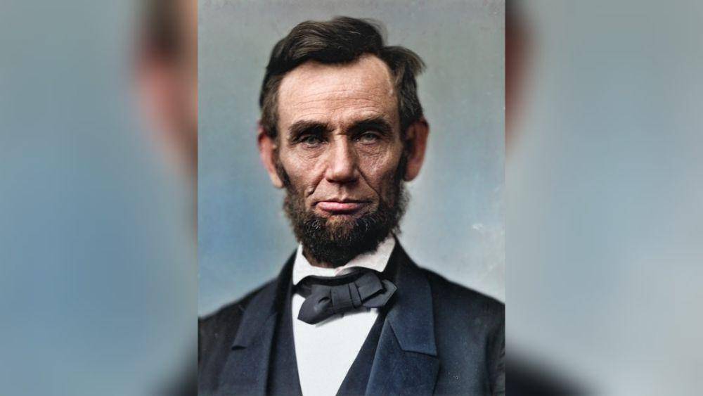potret Abraham Lincoln dalam potret editan berwarna (commons.wikimedia.org/IceKoldKube)