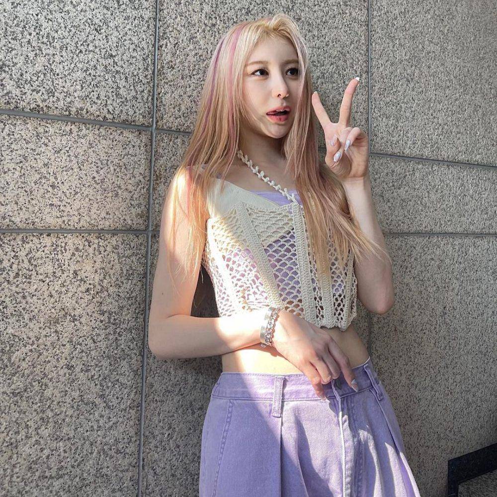 Chaeyeon (instagram.com/chaestival_)