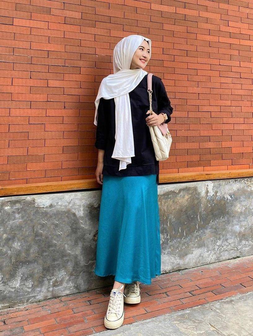OOTD hijab rok silk (instagdam.com/intanghazll_)
