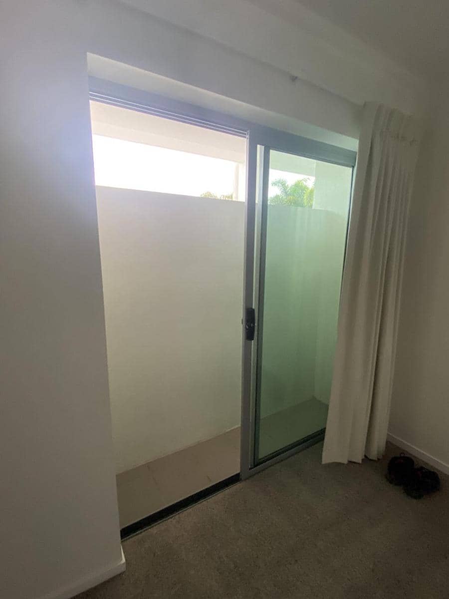 potret desain pintu konsep gak jelas (reddit.com/user/Couldnthinkofname2)